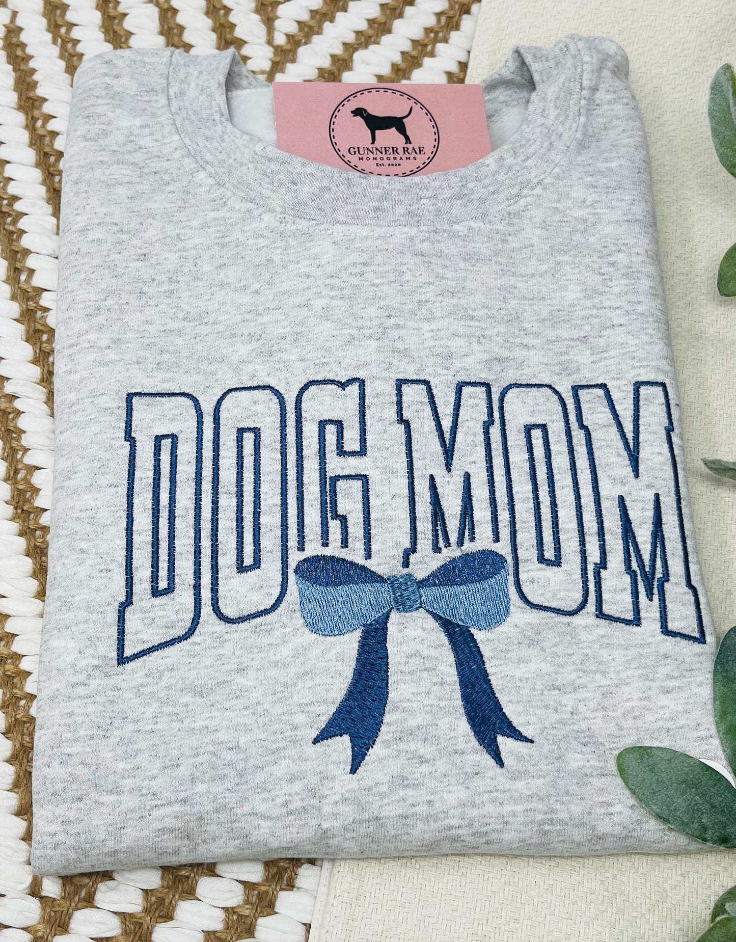 DOG MOM BOW Embroidered T-shirt or Sweatshirt