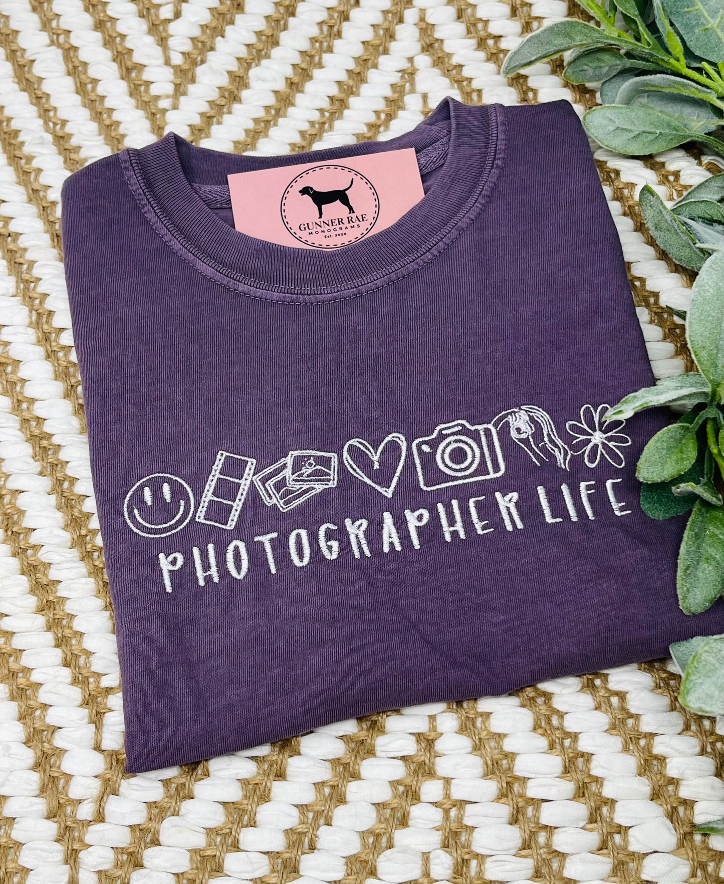 PHOTOGRAPHER LIFE Embroidered T-shirt or Sweatshirt