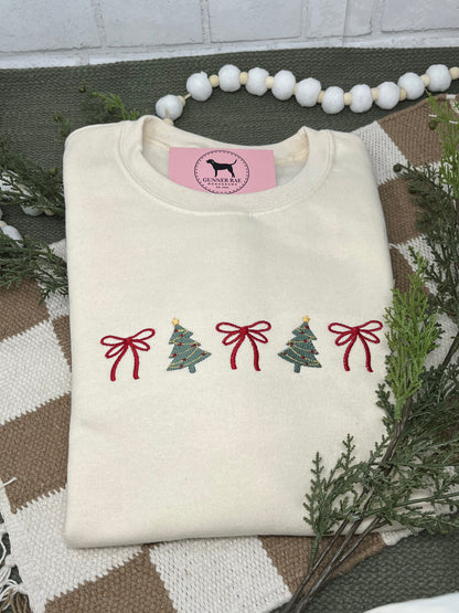 TREE BOWS Embroidered T-shirt or Sweatshirt