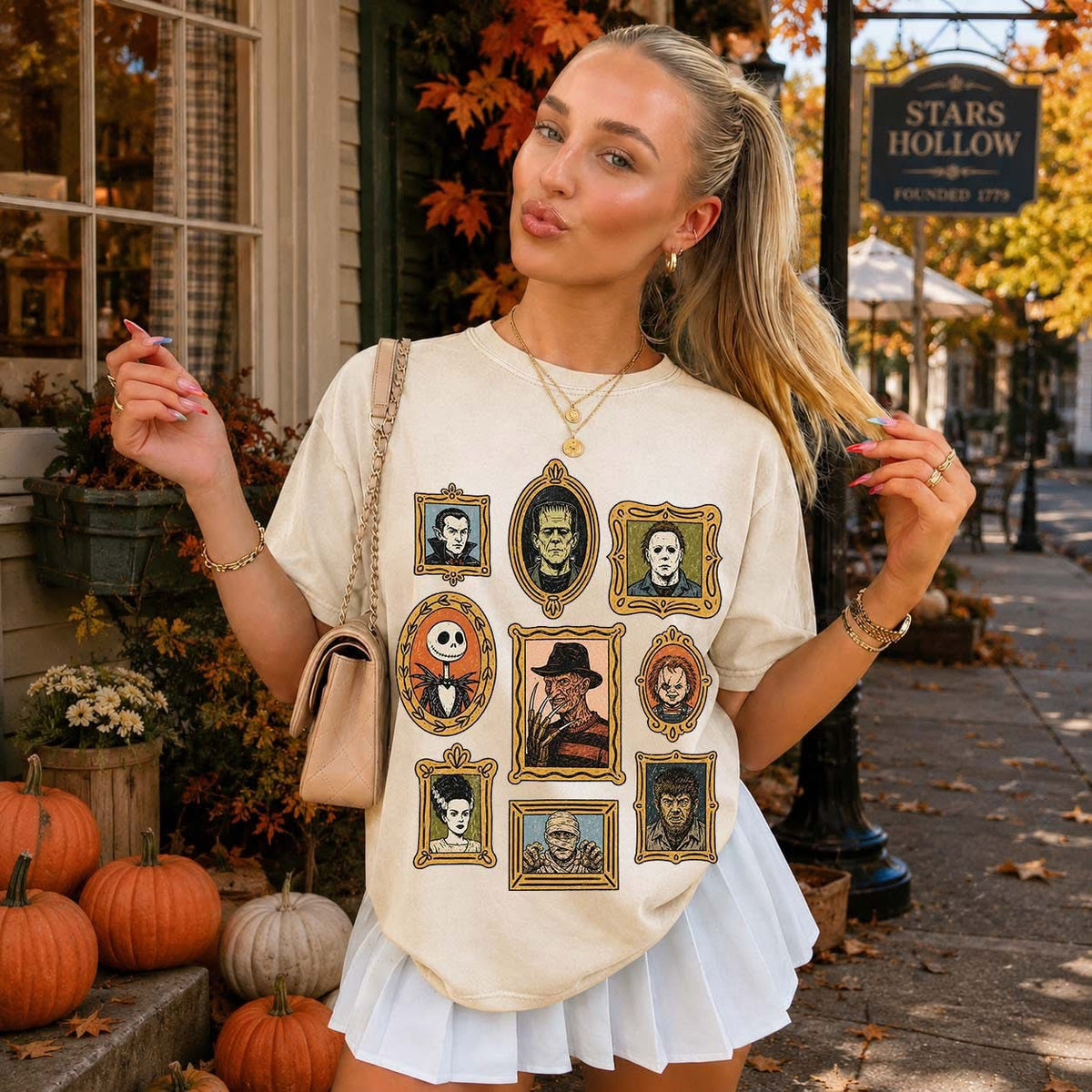 HALLOWEEN FRAMES Graphic T-shirt or Sweatshirt