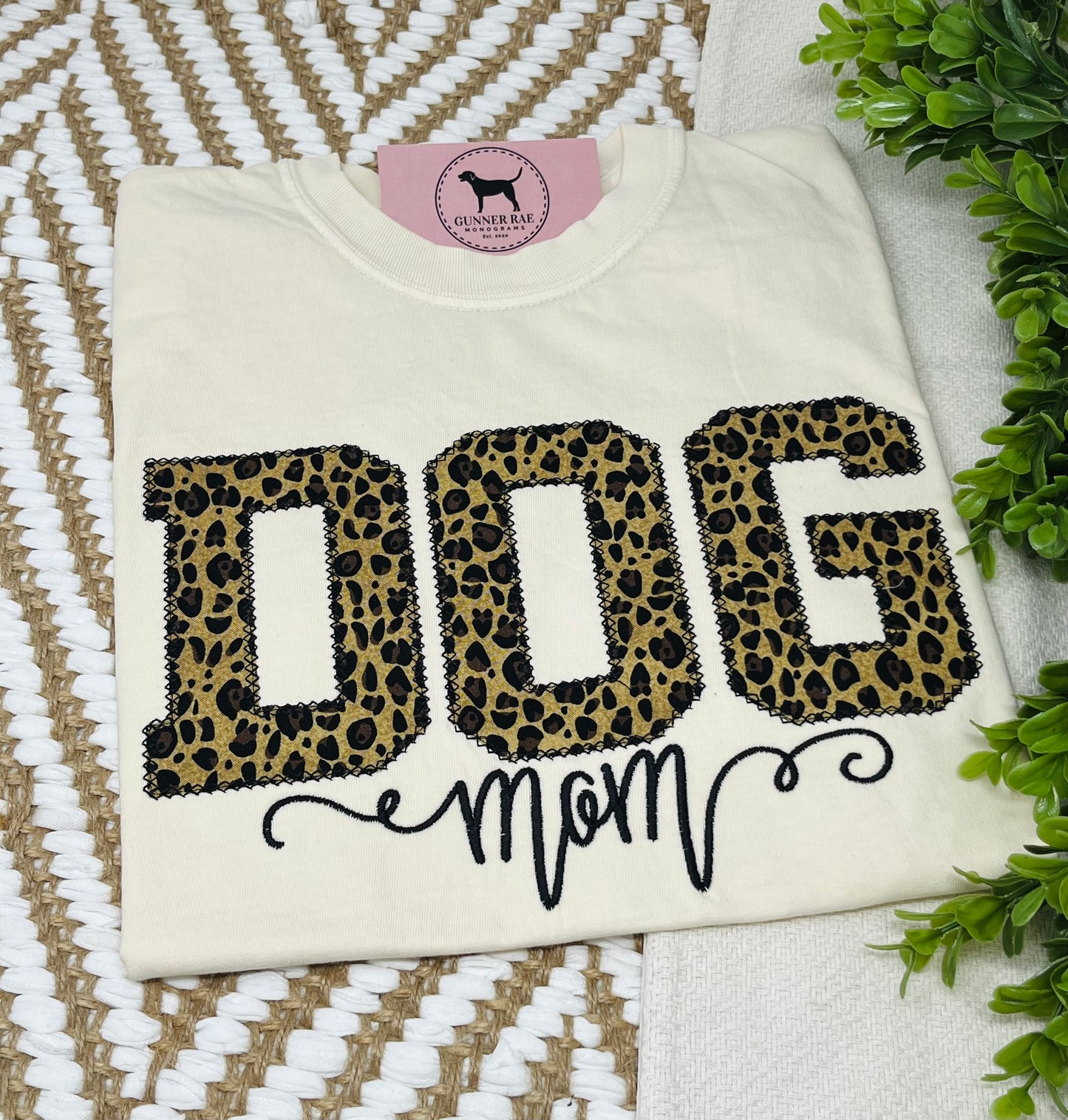 DOG MOM Applique Embroidered T-shirt or Sweatshirt