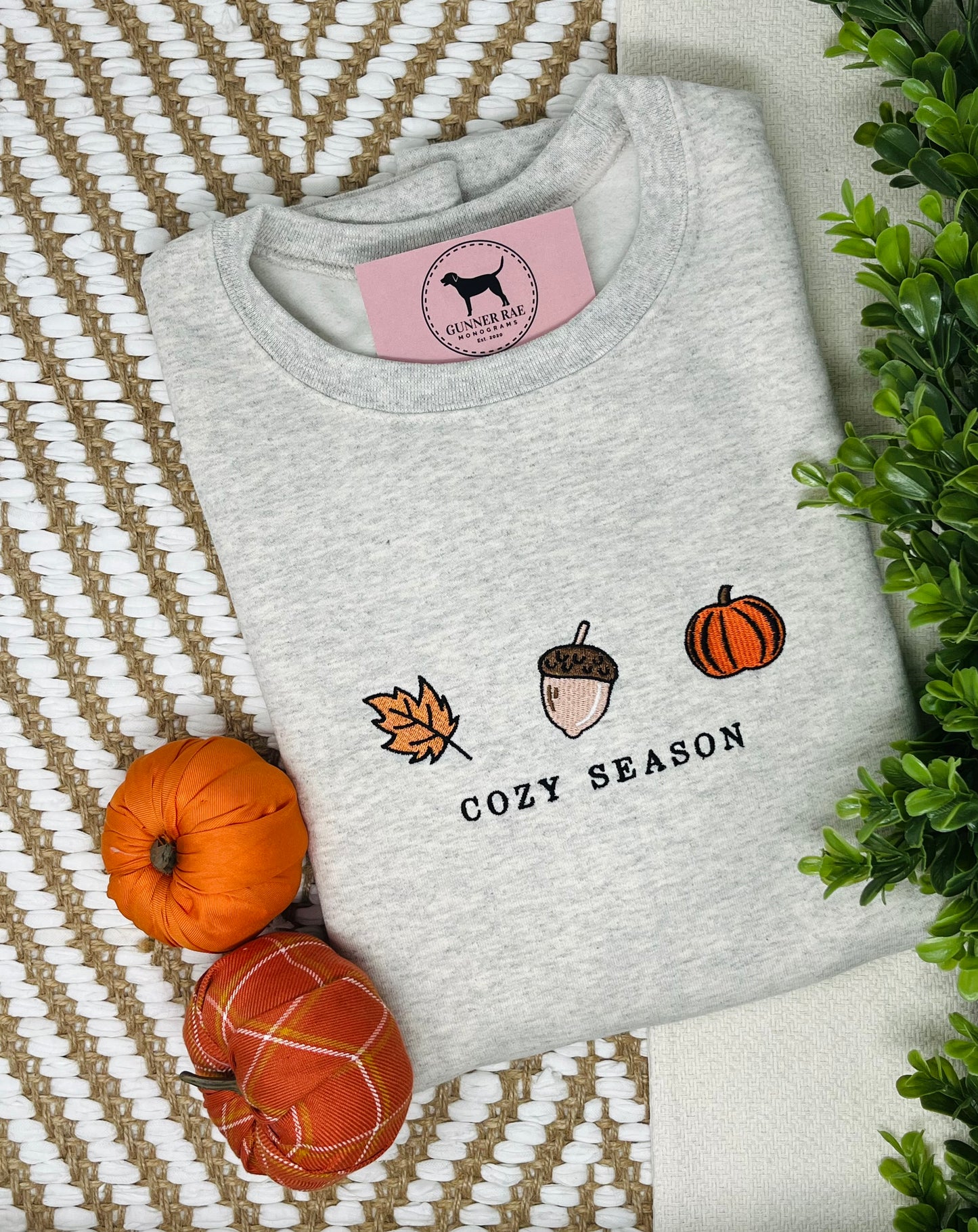 COZY SEASON Embroidered T-shirt or Sweatshirt (color icons)