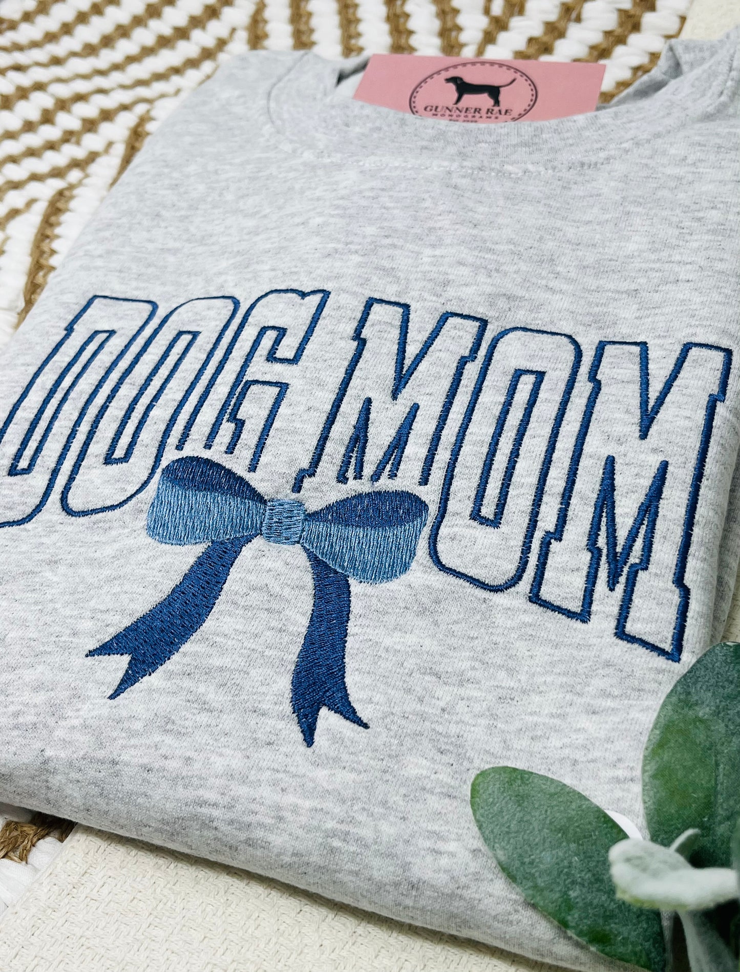 DOG MOM BOW Embroidered T-shirt or Sweatshirt