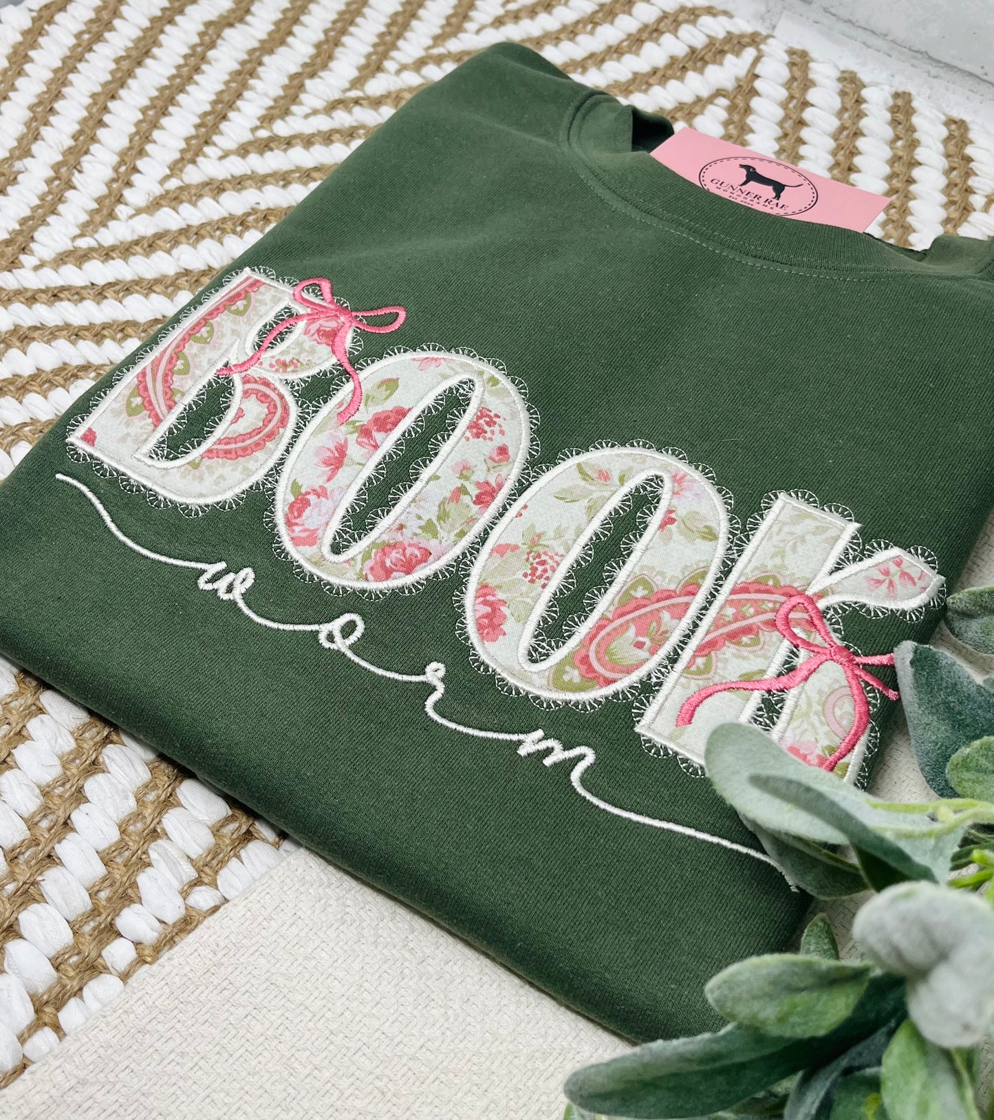BOOK WORM APPLIQUE Custom Embroidered T-shirt or Sweatshirt